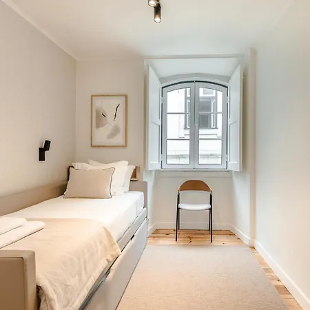 C1 Modern & Bright! Charming With 2 Bedrooms In Bairro Alto, Downtown Appartement *