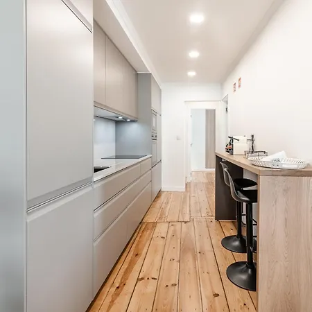 C1 Modern & Bright! Charming With 2 Bedrooms In Bairro Alto, Downtown Appartement Lissabon