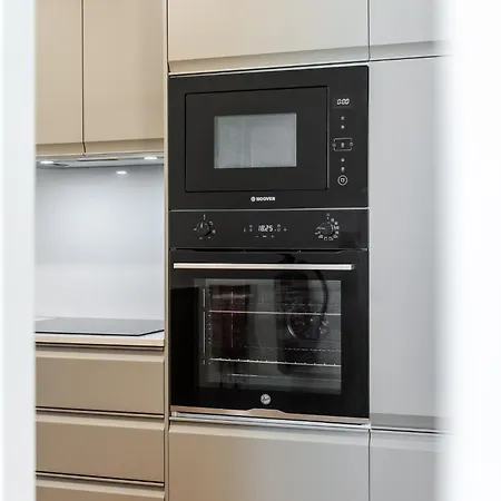 C1 Remodeld & Beautiful! Charming With 2 Bedrooms In Bairro Alto! Lis Downtown Appartamento