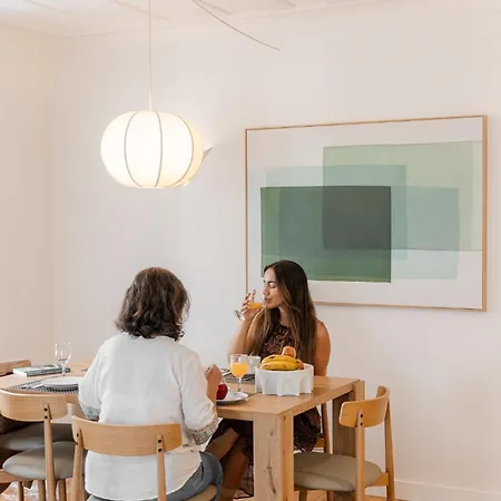 Apartmán C1 Modern & Bright! Charming With 2 Bedrooms In Bairro Alto, Downtown Lisboa