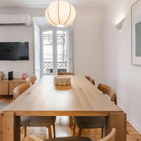 C1 Modern & Bright! Charming With 2 Bedrooms In Bairro Alto, Downtown 公寓
