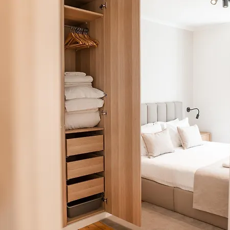 C1 Modern & Bright! Charming With 2 Bedrooms In Bairro Alto, Downtown * Lisboa