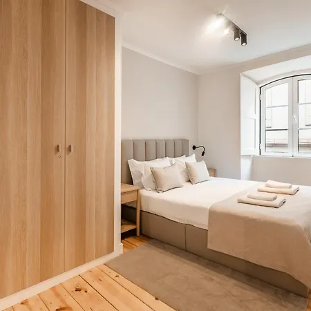 C1 Modern & Bright! Charming With 2 Bedrooms In Bairro Alto, Downtown *