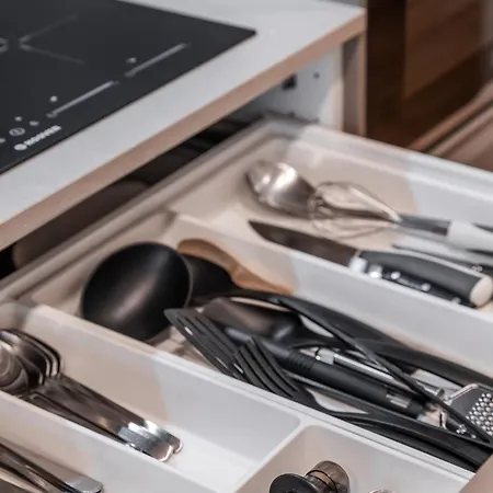 C1 Modern & Bright! Charming With 2 Bedrooms In Bairro Alto, Downtown *