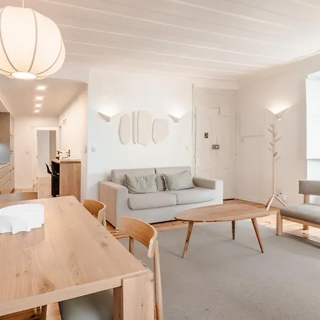 شقة C1 Remodeld & Beautiful! Charming With 2 Bedrooms In Bairro Alto! Lis Downtown