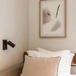 Daire C1 Modern & Bright! Charming With 2 Bedrooms In Bairro Alto, Downtown *