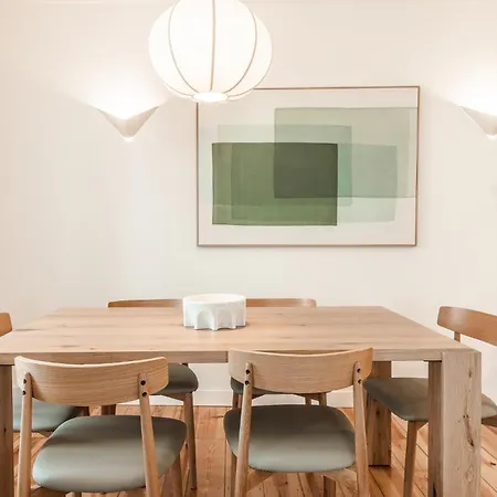 Daire C1 Modern & Bright! Charming With 2 Bedrooms In Bairro Alto, Downtown *