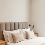 C1 Modern & Bright! Charming With 2 Bedrooms In Bairro Alto, Downtown Lisboa