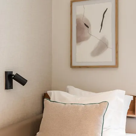 Διαμέρισμα C1 Modern & Bright! Charming With 2 Bedrooms In Bairro Alto, Downtown *
